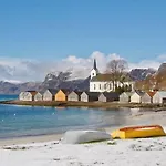 Sjarmerende Hus I Havgapet I Selje Ferienhaus