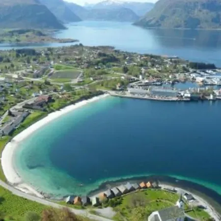 Sjarmerende Hus I Havgapet I Selje Dom wakacyjny *