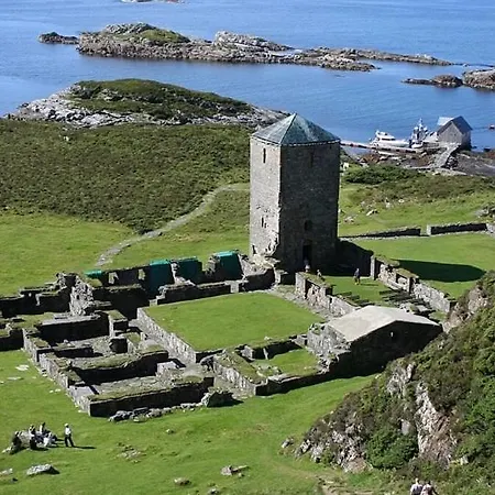 Sjarmerende Hus I Havgapet I Selje Salta