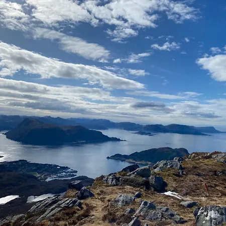 Sjarmerende Hus I Havgapet I Selje