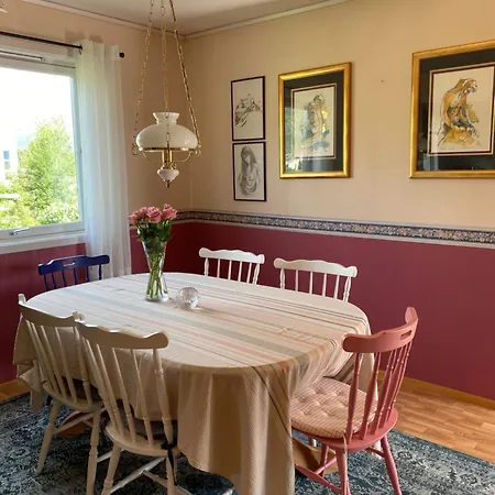 Dom wakacyjny Sjarmerende Hus I Havgapet I Selje *