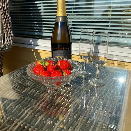 Sjarmerende Hus I Havgapet I Selje Holiday home *